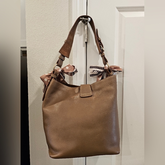 Dooney & Bourke Florentine Logo Lock Shoulder Bag- Excellently pre-loved. - Picture 4 of 14